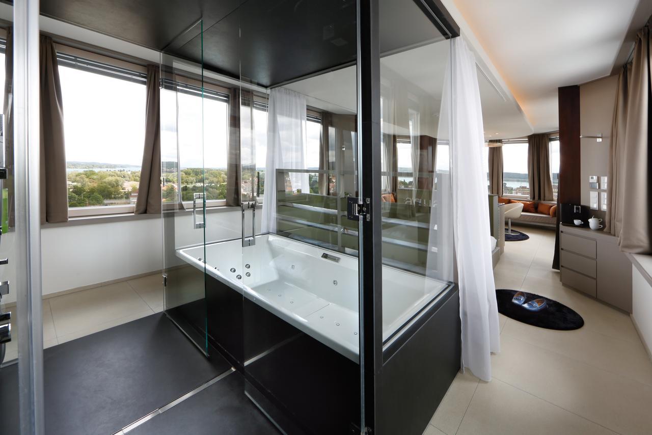 Aquaturm Hotel & Energie رادولفزيل ام بوندنز المظهر الخارجي الصورة