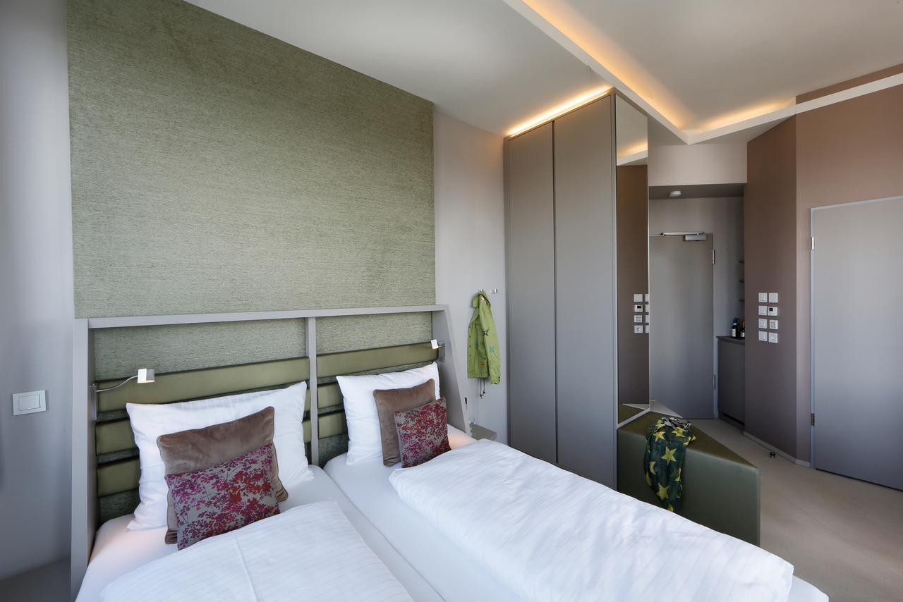 Aquaturm Hotel & Energie رادولفزيل ام بوندنز المظهر الخارجي الصورة