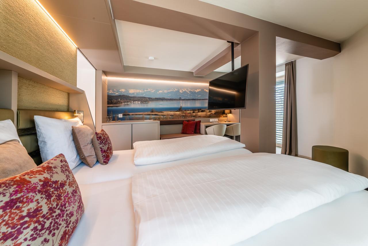 Aquaturm Hotel & Energie رادولفزيل ام بوندنز المظهر الخارجي الصورة