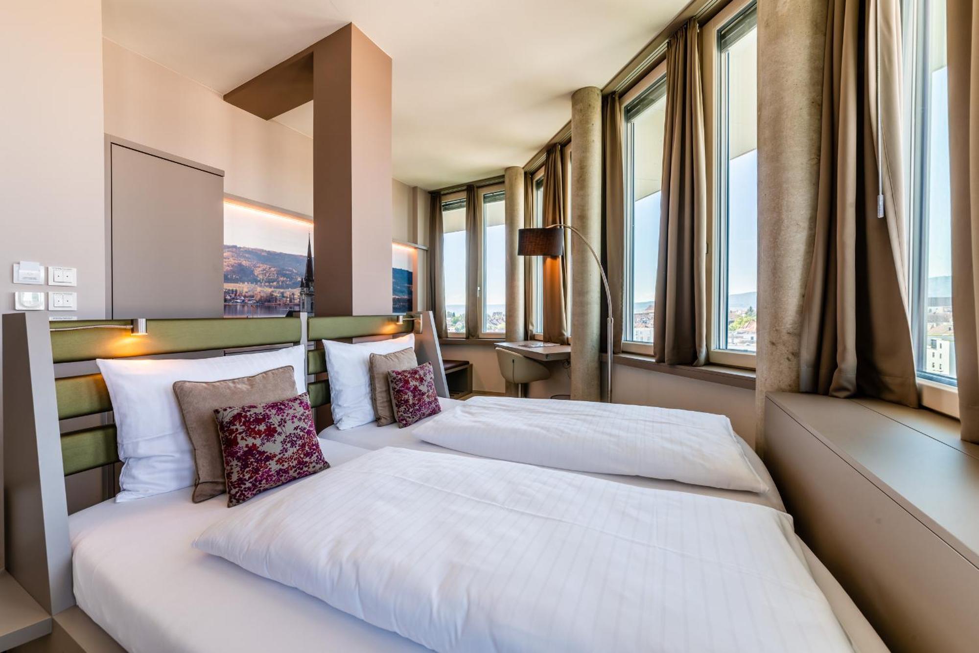 Aquaturm Hotel & Energie رادولفزيل ام بوندنز المظهر الخارجي الصورة